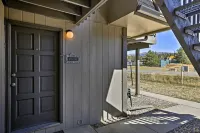 Eat, Sleep, Ski! Rustic Mtn Condo WiFi,TV, HotTub - Homestays