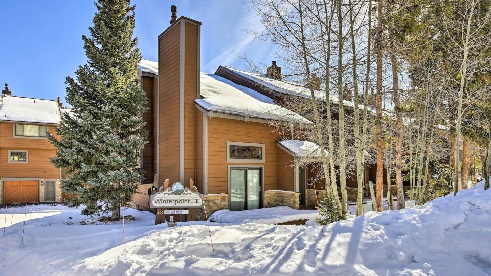 Ski-in Breckenridge Abode Walk to Main St and Lifts