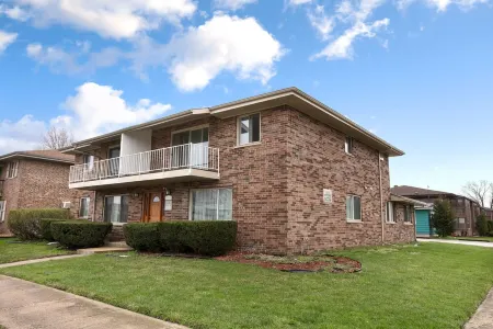 MODERN 2 BEDROOM CONDO! WHEN LUXURY & COMFORT MEET!