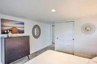 Tacoma 'Dash Point Beach Cabin' w/ Balcony! - balcony