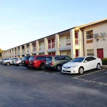 Windcrest Inn and Suites