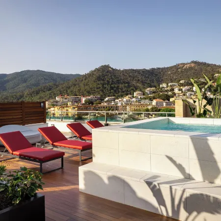 Golden Bahía de Tossa & Spa  .