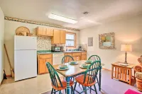 Cozy, Secluded Davis Cabin on 60 Wooded Acres - 3-Star
