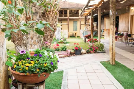 Desert Routes Inn Shvilim ba Midbar Отели в г. Hazeva