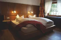 Elektro-Hotel Rosenhaus Gmbh Отели рядом с достопримечательностью «Ландшафтспарк Айгенербах-Шламмтайх»