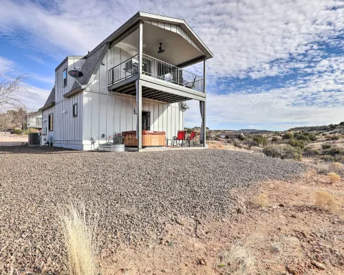 Wine Country Retreat in Cornville: Hot Tub & View Hotels in Cornville