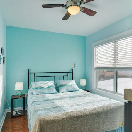Walk to Madeira Beach: Family Resort Condo
