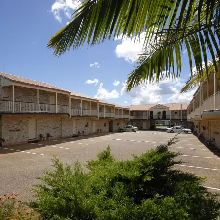 Highlander Motor Inn