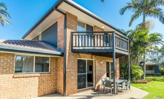 Bayside Court Apartments