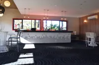 Peppermill Inn Motel - bar