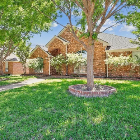 Family Fun Retreat: Pool & Entertainment Haven! 4 Bedroom Home by RedAwning