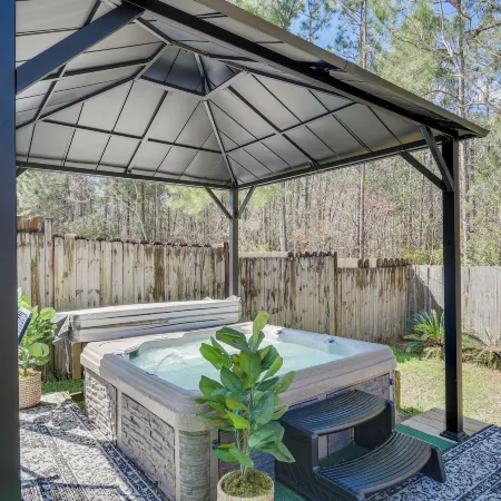 Orange Beach Home w/ Hot Tub < 2 Mi to the Wharf