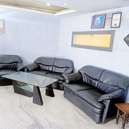 Hotel Rajdhani Plaza