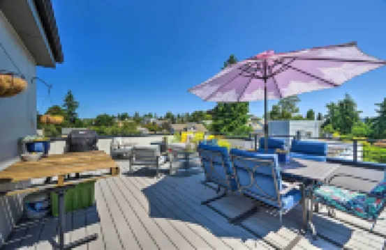 Canal & Mtn Views: Pet-Friendly Seattle Retreat