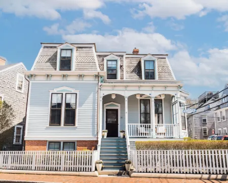 The Centerboard Nantucket Hotels in Nantucket