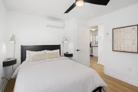 A1 @ Auberge - Charming 1-bedroom apartment with WiFi, AC in delightful Ardmore 아드모어 호텔