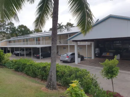 Colonial Palms Motor Inn