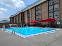 Hotel Lotus Kansas City Stadium - parking