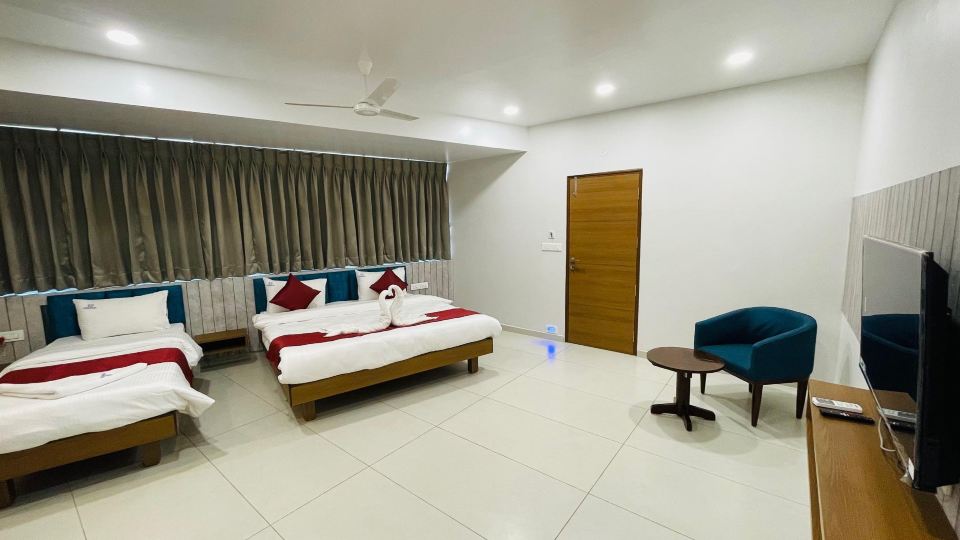 Hotel Coastal Empire