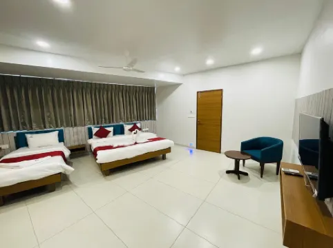 Hotel Coastal Empire