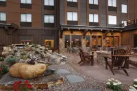 Glacier International Lodge Hotels in 