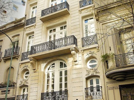 Poetry Building Recoleta