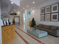 The Crest Apartments - Main Beach Hotels in Main Beach