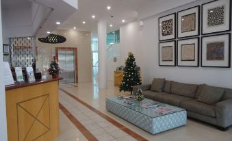 The Crest Apartments
