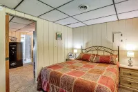 Lakefront Home w/ Deck: Central Michigan Escape! - 2-Star
