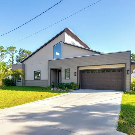 Palm Coast Paradise: Pool, Spa & Outdoor Kitchen