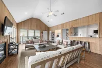 Crab Claw - Country Houses