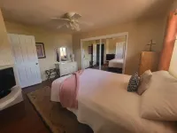 Best Views! Near Hiking/Biking Trails, Golfing, Wine Tasting, Swimming, Spas