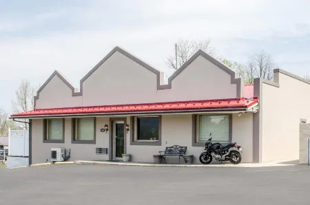 Econo Lodge Bellefonte I-99 Отели в г. Ховард