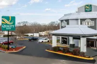 Quality Inn & Suites Hotels in Salisbury