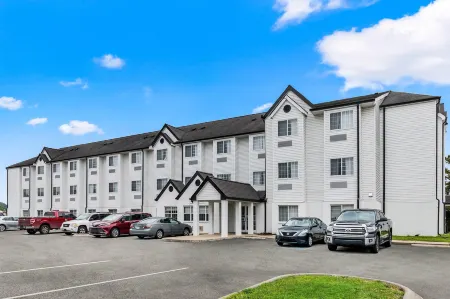 Quality Inn & Suites Отели в г. Фэрвью