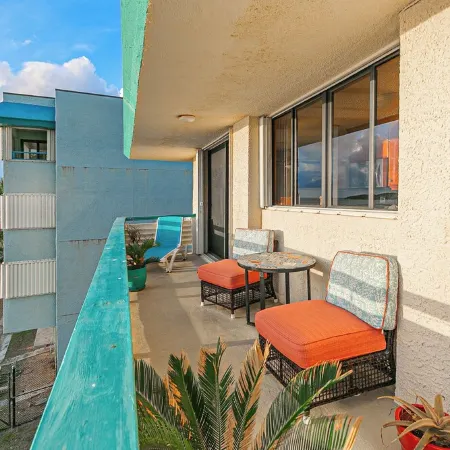 Make Good Waves- OCEAN VIEW 2 Bed & 2 Bath