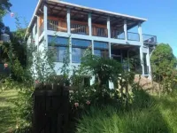 Tropical Paradise. Little Corn Island Hotels in 