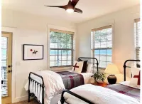 Retreat on Moraine Luxury Top/End Unit Condo with Mountain Views