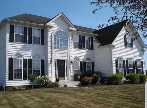 Spacious 5 bedroom home with large deck and hot tub