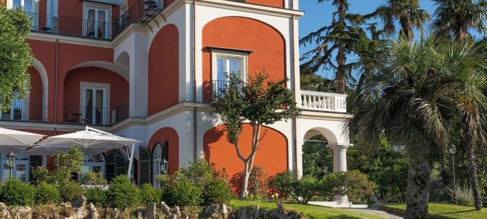 La Tuja Relais du Parc Ξενοδοχεία στην πόλη Βίκο Εκουένσε