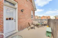 Walk Downtown: Inviting Historic Home in Dubuque! - spa
