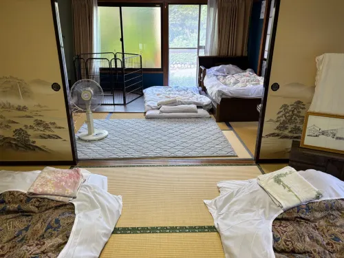 Hostshare type LongHills Eco Guesthouse  Cafe Hotels in Minamiminowa