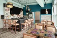 โรงแรม Best Western Premier Executive Residency Medicine Hat - ที่มีบาร์