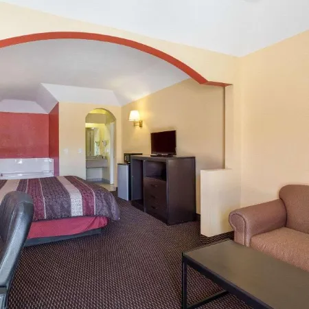 Rodeway Inn & Suites Humble IAH