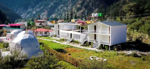 Harsil Village Resort Hotel di Gangotri