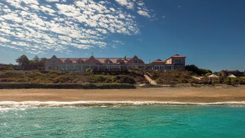 Blue Bay Lodge