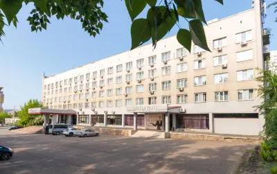 Hotel Polet Hotels near Chasovnya Paraskevy Pyatnitsy