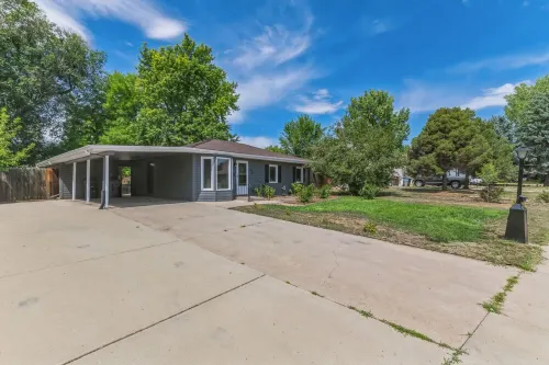 Peaceful Retreat with Hot Tub Kid and Dog Friendly