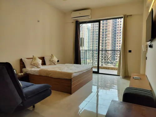 Dahlias : A perfect studio with every facility