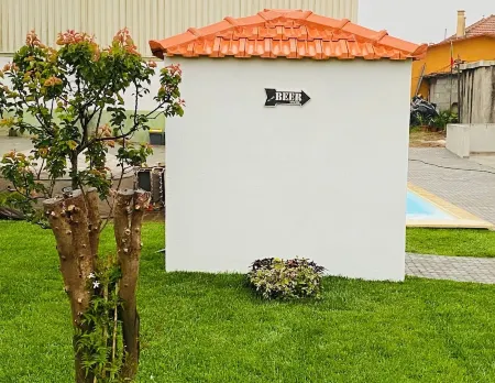 Villelay - House 4 with two bedrooms, bathroom and kitchenette and air conditioning. Отели в г. Каниделу